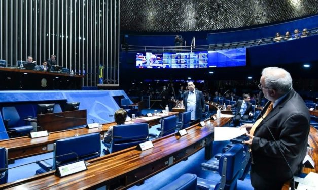Senado aprova projeto para garantir recursos para pagamento do piso da enfermagem