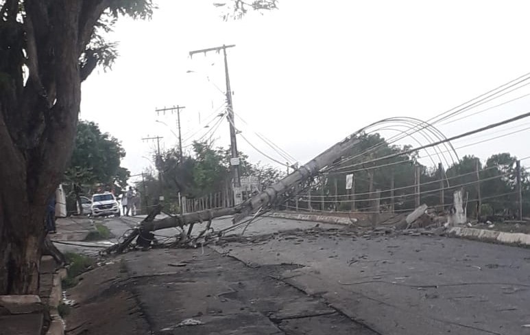 Chuva forte provoca estragos em Iguatama