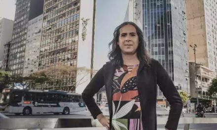 Duda Salabert é a primeira travesti eleita por Minas para o Congresso