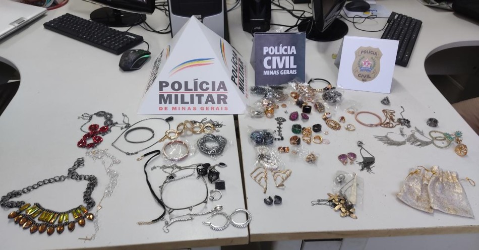 Polícias Militar e Civil recuperam joias que haviam sido furtadas em Piumhi