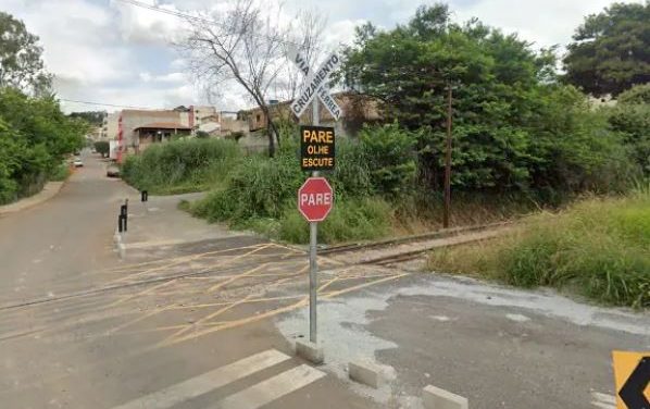 Mulher é atropelada por trem em MG