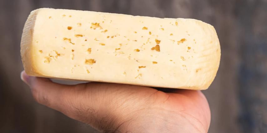 Funcionário agredido com queijo e martelada será indenizado em R$ 65 mil