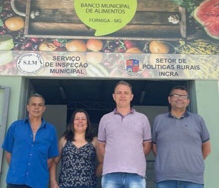 Banco de Alimentos recebe visita de servidores de Varginha