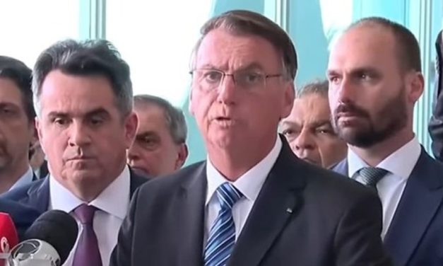 Bolsonaro fala após quase 48 horas, não parabeniza Lula e diz que vai cumprir Constituição
