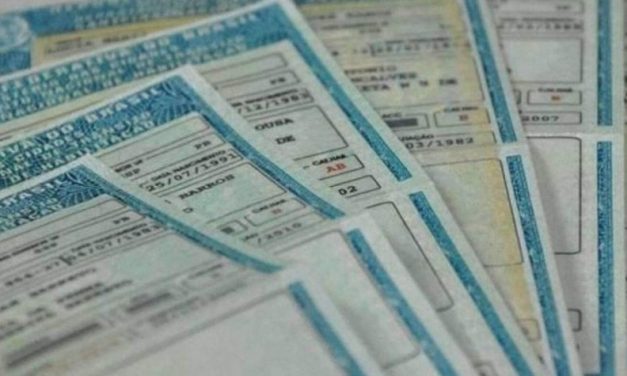 Homem é preso por tentar subornar examinador após ser reprovado na prova de CNH