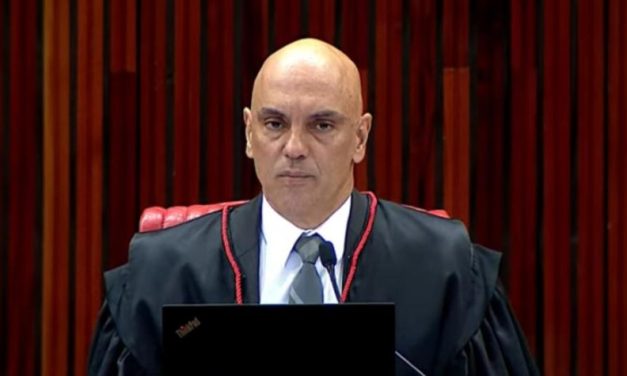 Moraes atende a pedido da equipe de Lula e suspende porte de armas de fogo no DF para posse