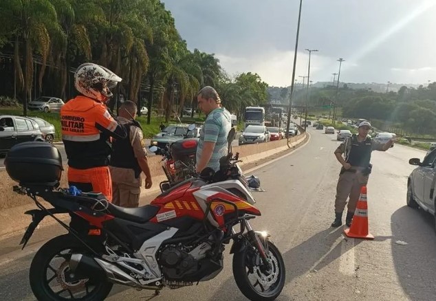 Idoso morre após ser atropelado duas vezes em rodovia mineira