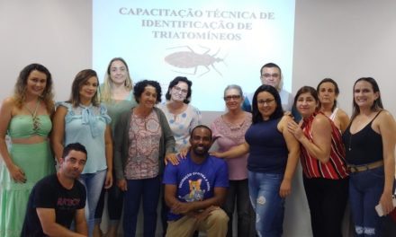 Agentes comunitários participam de capacitação para identificação de barbeiros