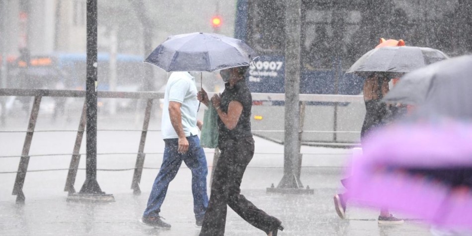 INMET alerta para risco de chuva intensa em mais de 500 municípios de Minas