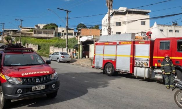 Mangueira de gás se rompe e bar pega fogo em Divinópolis