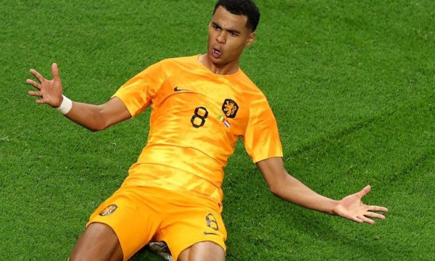 Com gols no fim, Holanda vence Senegal no confronto dos favoritos do Grupo A