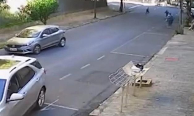 Engenheiro que deu 17 facadas na ex-mulher, no meio da rua, passará por exame de insanidade mental