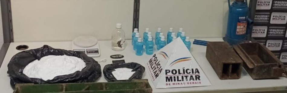 Laboratório de refino de drogas é descoberto em mata no Bairro Maria Helena, em Divinópolis
