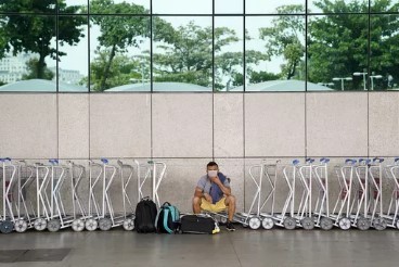 Uso de máscara volta a ser obrigatório em aeroportos e aviões a partir desta sexta