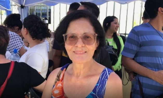 ‘Vou tentar até concretizar’, diz aposentada que sonha em cursar medicina e tenta Enem pela 4ª vez