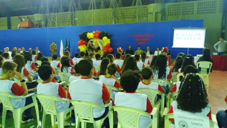 Polícia Militar realiza formatura de 117 alunos do Proerd em Pimenta