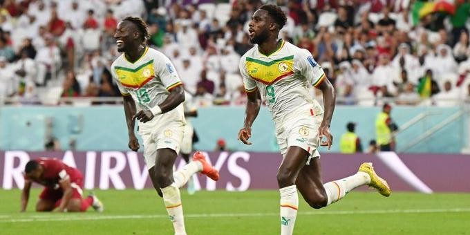 Senegal supera Catar e se torna primeira equipe africana a triunfar neste mundial