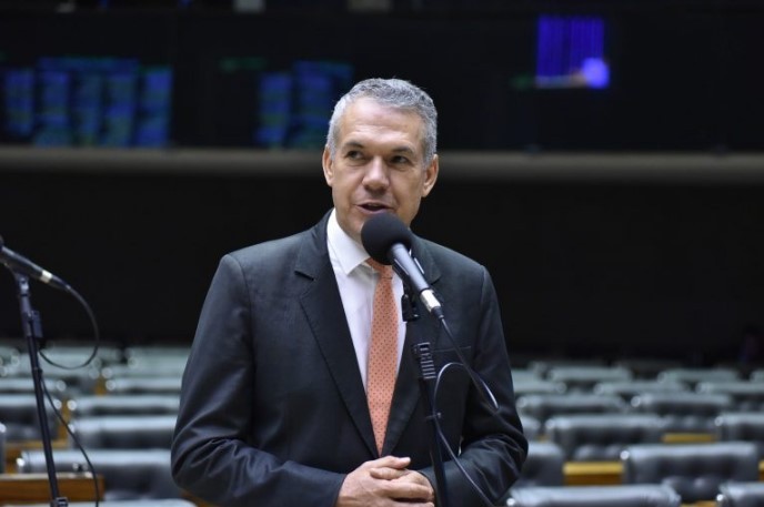 Comissão aprova proposta que permite retirada de mata nativa para obras de irrigação no campo