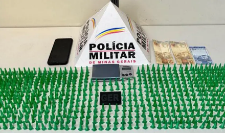 Mais de 600 pinos de cocaína são encontrados dentro de mochila em Divinópolis