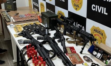 Polícia prende suspeito de montar suposto artefato explosivo em Brasília e apreende arsenal