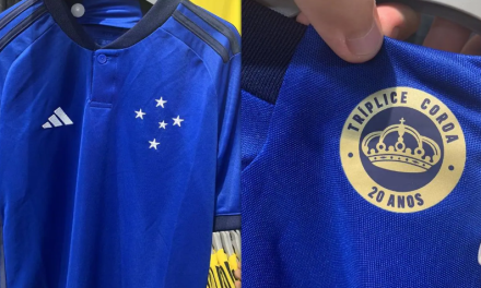Nova camisa do Cruzeiro para 2023 vaza antes do lançamento em loja da fornecedora de material esportivo