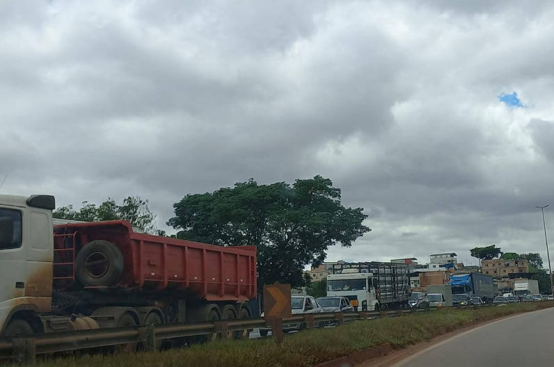 Saída de BH para feriado é de congestionamento nas principais rodovias de MG