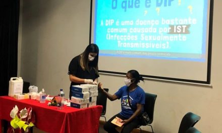 Dezembro Vermelho: Ação educativa é realizada em Formiga