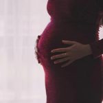 INSS prepara mudanças na licença-maternidade das autônomas e prevê gasto de R$ 12 bilhões
