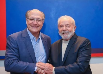 Lula e Alckmin serão diplomados hoje pelo TSE