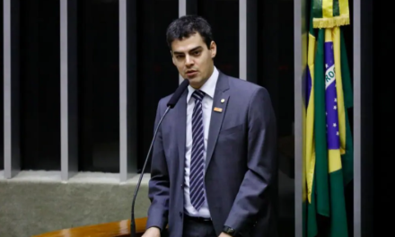 Deputado do Novo apresenta projeto de Lei para desregulamentar diversas profissões