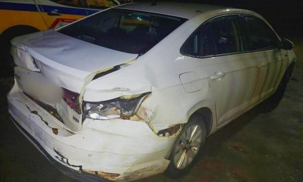 Carro com placas de Formiga se envolve em acidente com outros veículos na BR-354