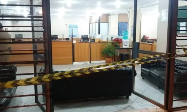 Mulher leva tiro e morre em cemitério enquanto liberava corpo