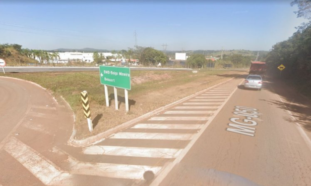 Carro e carreta batem próximo à unidade da Belgo, na MG-050