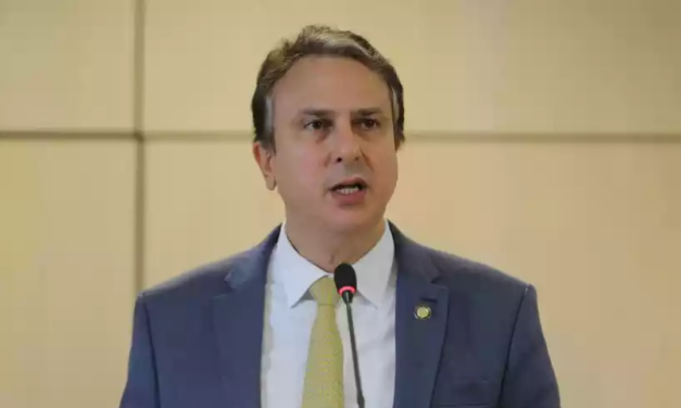 MEC confirma reajuste no salário de professor; piso vai a R$ 4,4 mil