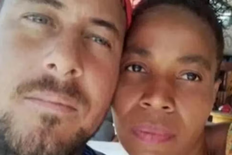 Homem leva choque ao instalar antena de TV, esposa tenta salvá-lo e ambos morrem