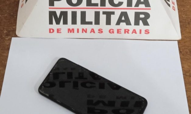 Jovem é preso após furto de celular durante carona em Bambuí