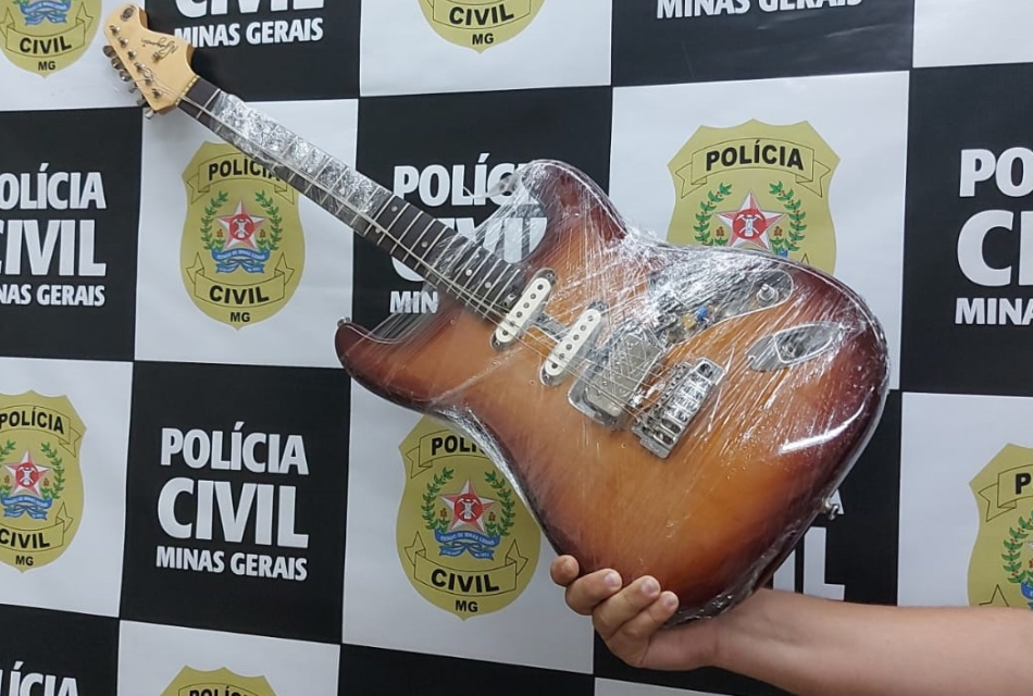 Polícia Civil de Itaúna recupera guitarra furtada em Brasília