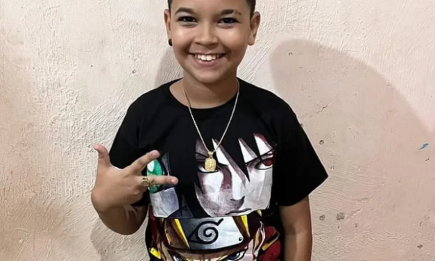 Polícia apura se disparo para o alto no réveillon matou menino no RJ