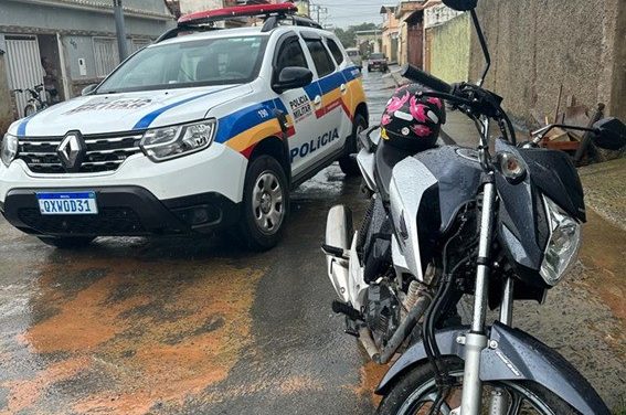 Polícia Militar recupera motocicleta furtada