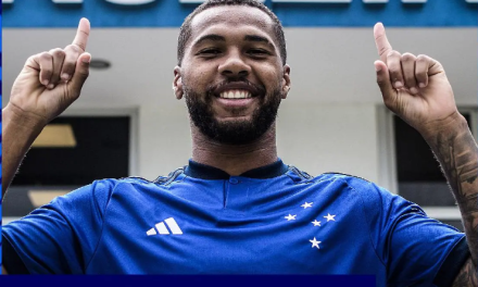 Torcedores criticam preço da nova camisa do Cruzeiro: R$ 349,99