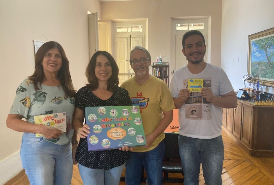 Coletivo ‘Poesia de Rua’ visita Secretaria de Cultura