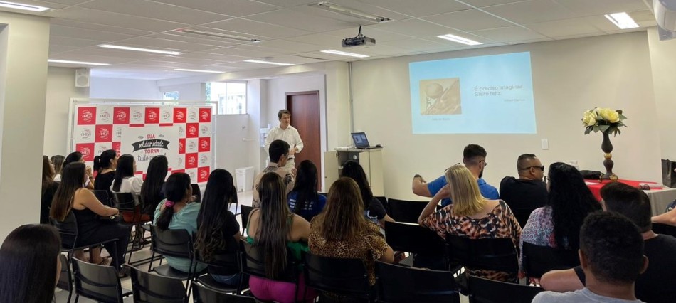 Servidores da Secretaria de Desenvolvimento Humano participam de roda de conversa