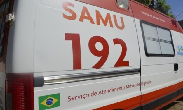 Jovem fica ferida após moto colidir contra animal na Geraldo Almeida, em Formiga