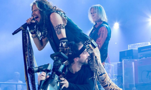 Steven Tyler, do Aerosmith, é acusado de abusar sexualmente de jovem durante anos 70