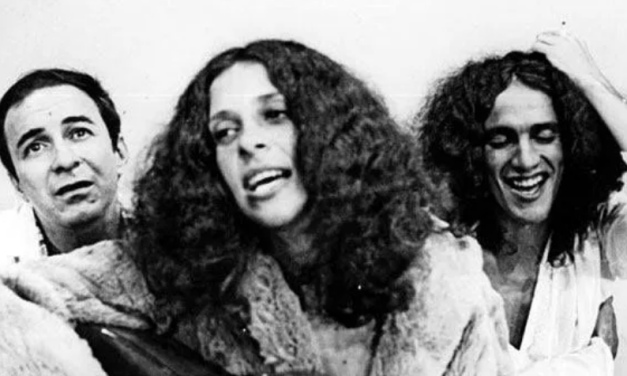 Três brasileiros entram para lista dos 200 melhores cantores da história