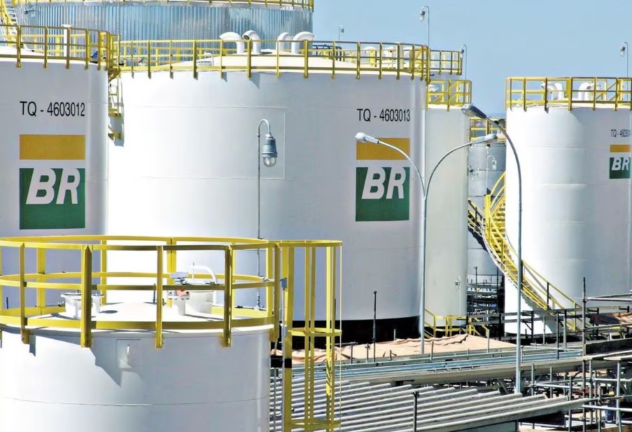 Petrobras corta em quase 10% preço do diesel nas refinarias a partir deste sábado