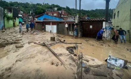 Litoral de São Paulo registra 24 mortes após fortes chuvas