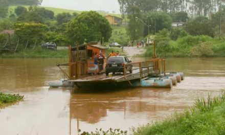 Balsa que faz travessia do rio Verde é interditada pela Marinha em Três Corações