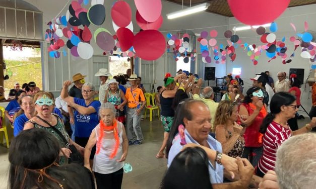 Carnaval do Centro de Convivência do Idoso é realizado