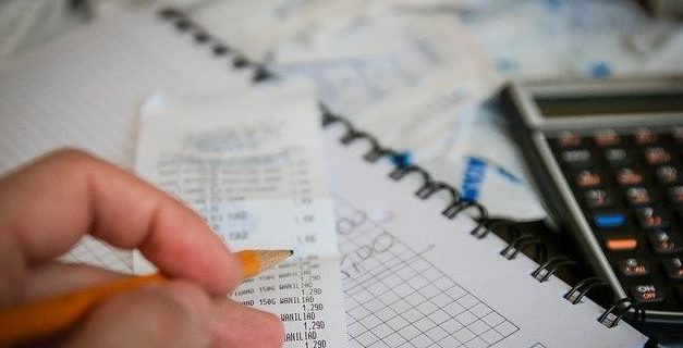 Mais de 6 milhões de mineiros poderão renegociar as dívidas em Feirão da Serasa nesta segunda